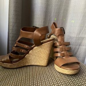 Jessica Simpson Brown Wedges